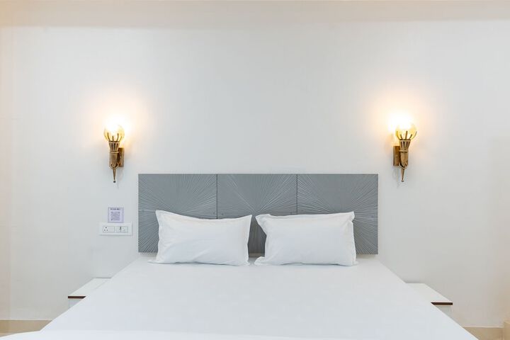 Room 7 of 13