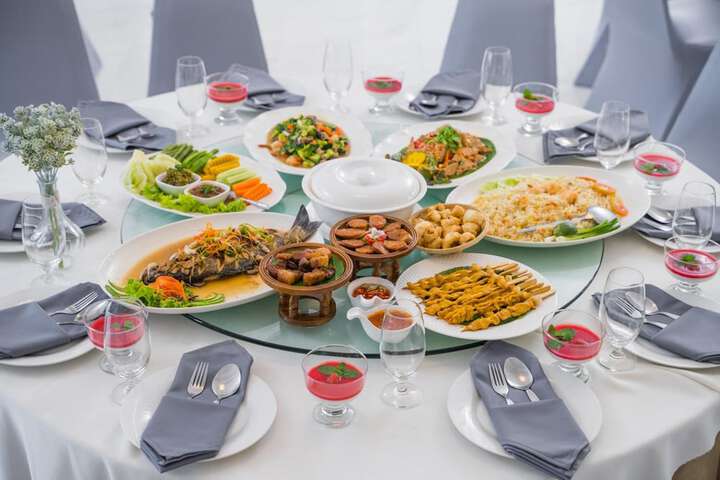 Dining 43 of 60