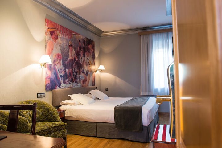 Room 16 of 70