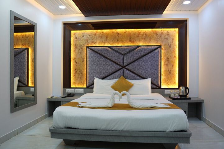 Room 15 of 68
