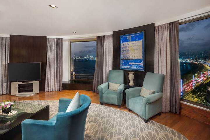 Room 25 of 159