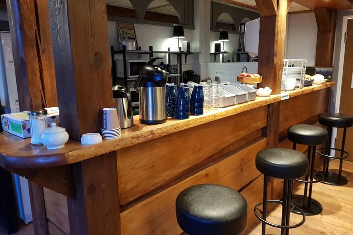 Breakfast/Coffee Service 102 of 176