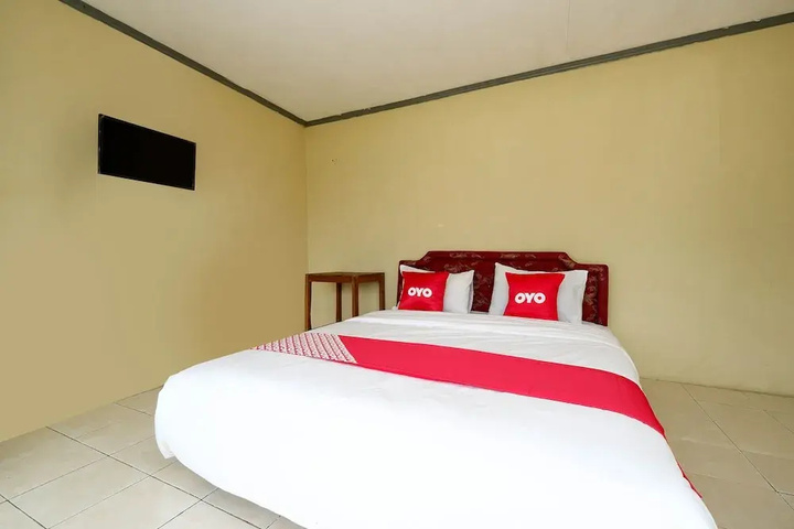 Room 2 of 12