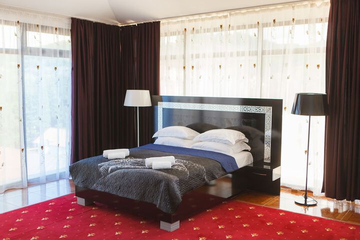 Room 12 of 88