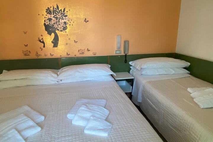 Room 20 of 62