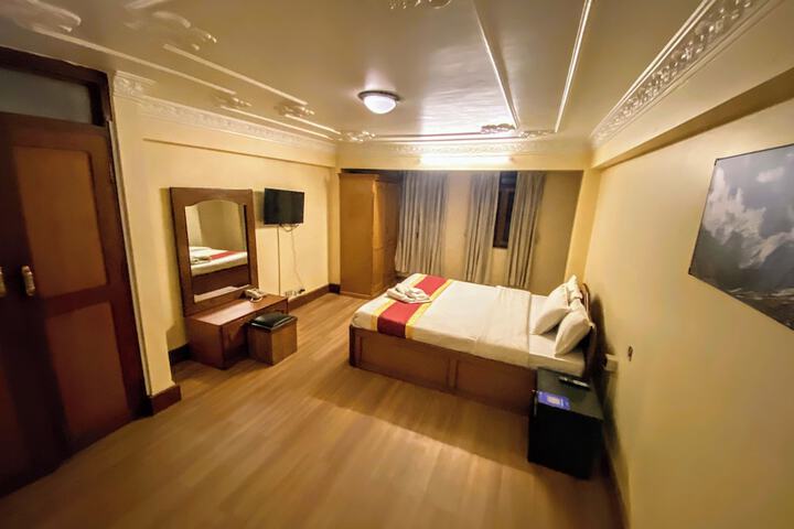 Room 10 of 44
