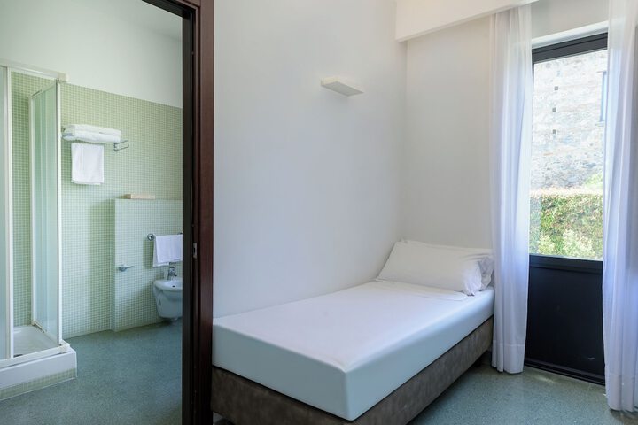 Room 70 of 138