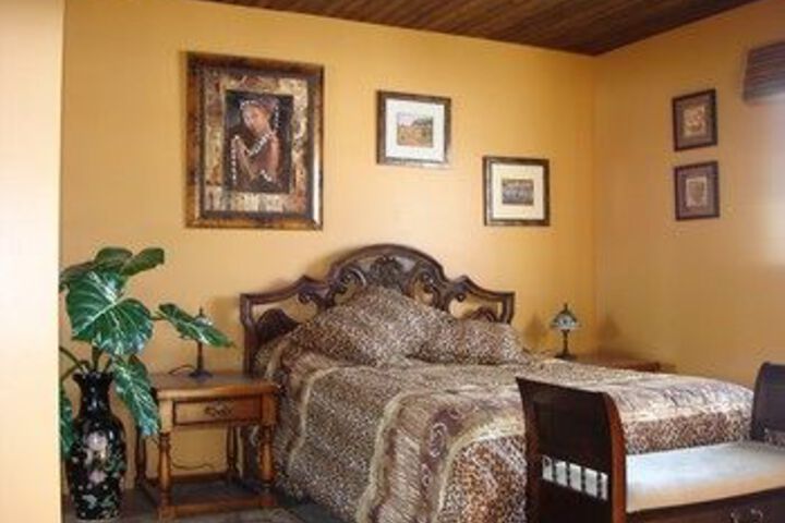 Room 11 of 31