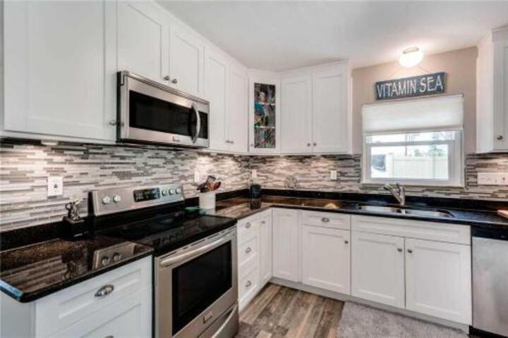 Madeira Beach H 210 Wifi Pet Friendly in St. Pete Beach, FL