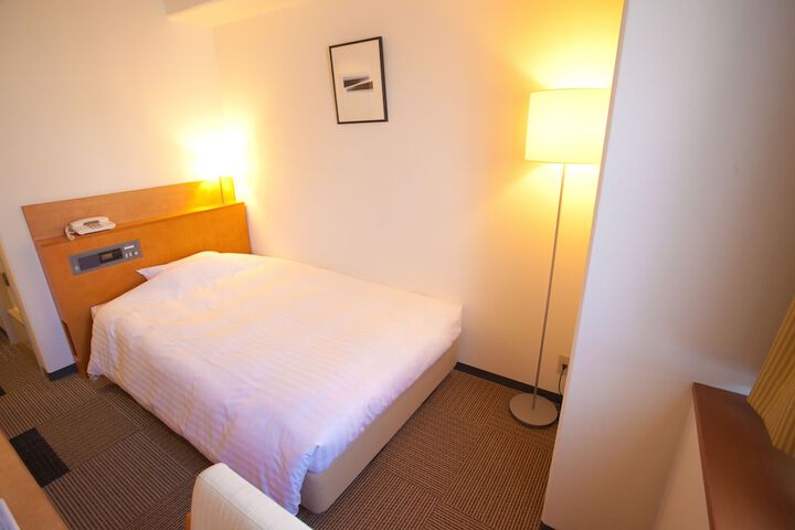Room 14 of 151