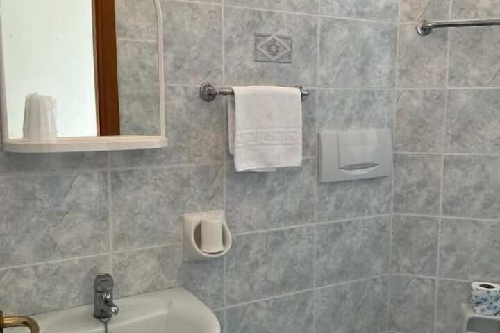 Room 14 of 23
