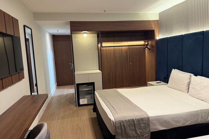 Room 34 of 130