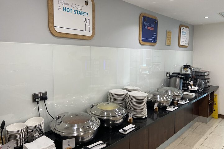 Breakfast/Coffee Service 40 of 68