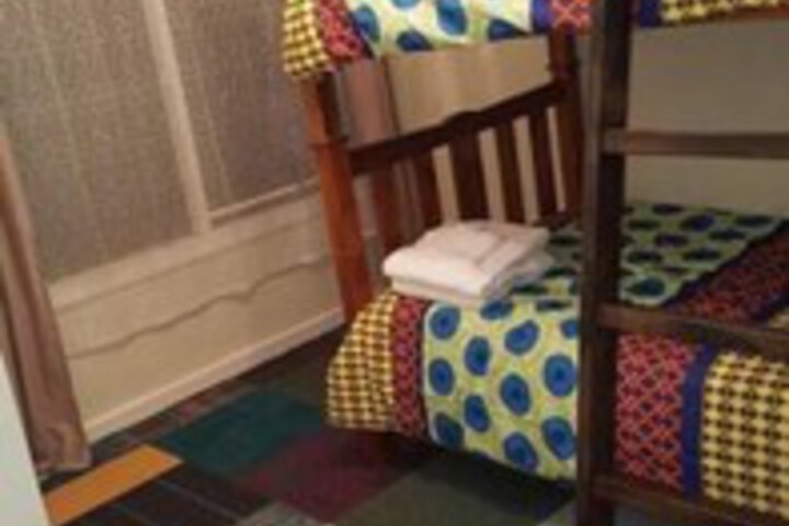 Room 9 of 12