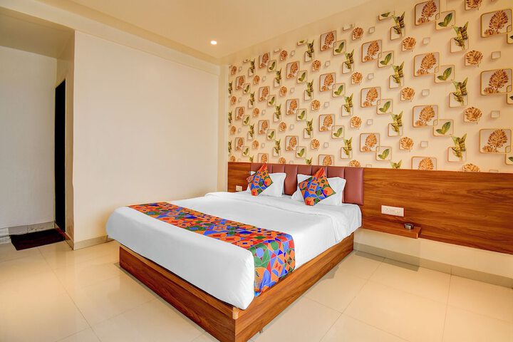 Room 15 of 25
