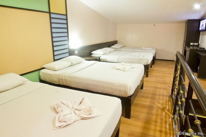 Room 10 of 70