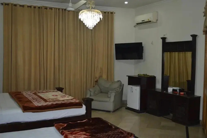 Room 3 of 5