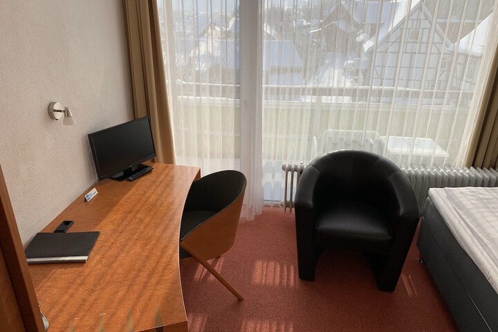 Room 26 of 77
