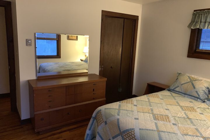 Room 12 of 122