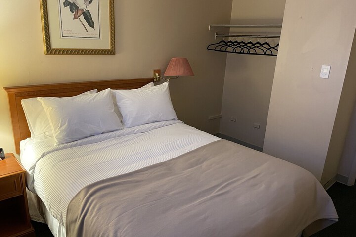 Room 13 of 47