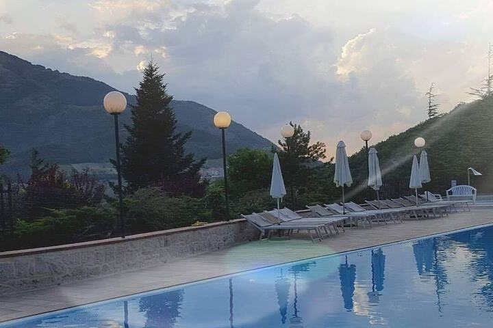 Pool 7 of 14