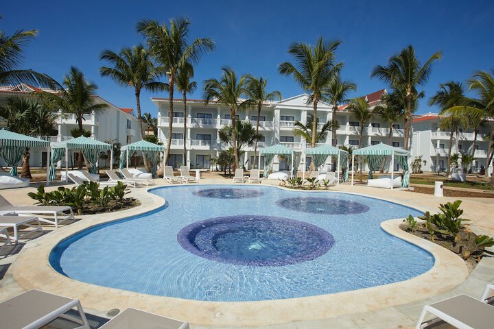Pool 60 of 152