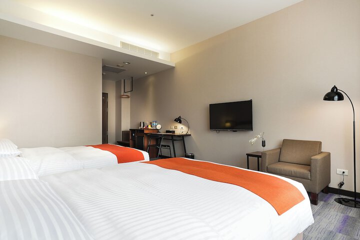 Room 30 of 90