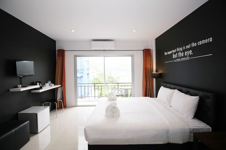 Room 9 of 48