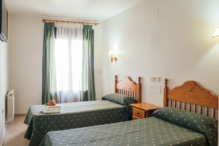 Room 10 of 35