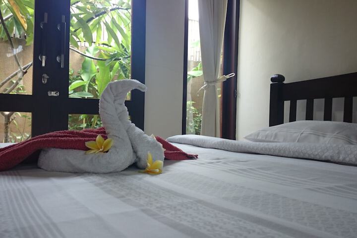Room 2 of 48
