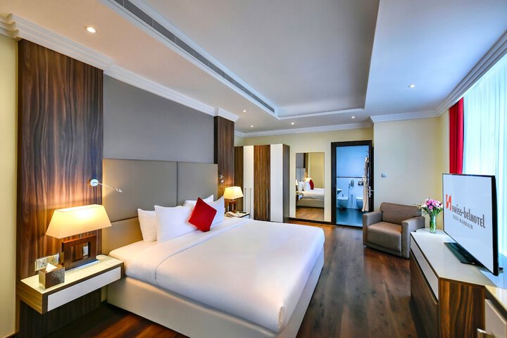 Room 18 of 114