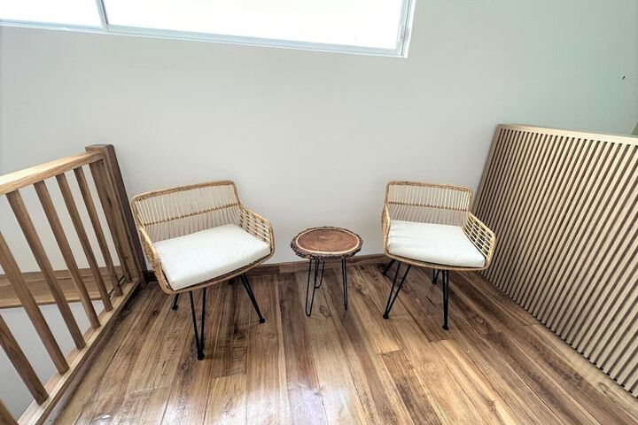 Room 11 of 19