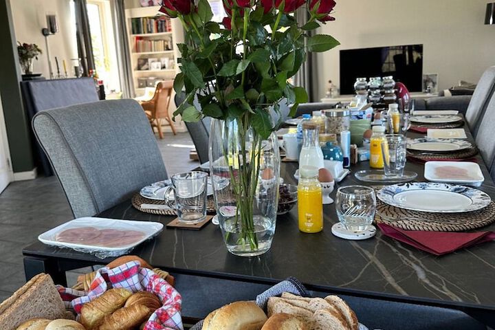 Breakfast/Coffee Service 44 of 86