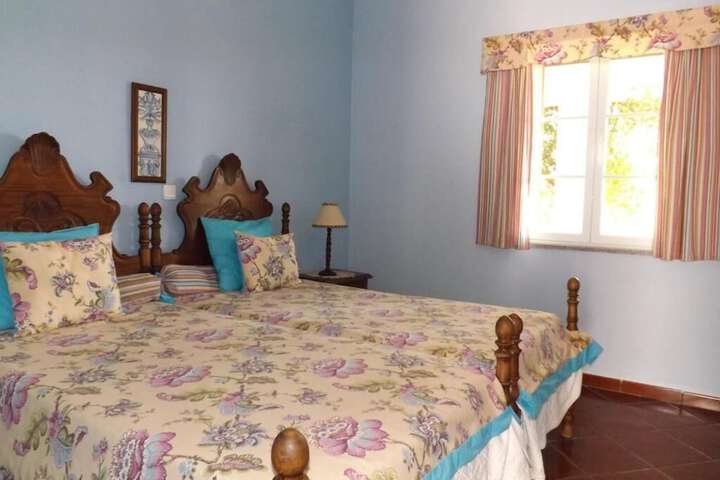 Room 2 of 44