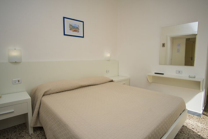 Room 17 of 45