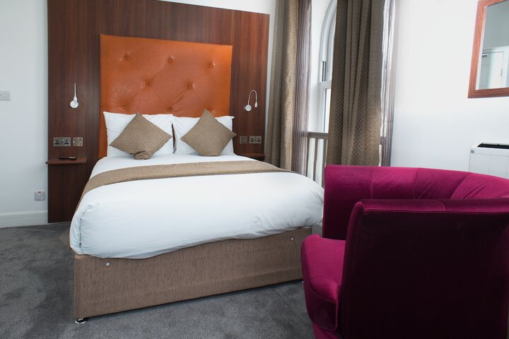 Room 3 of 26