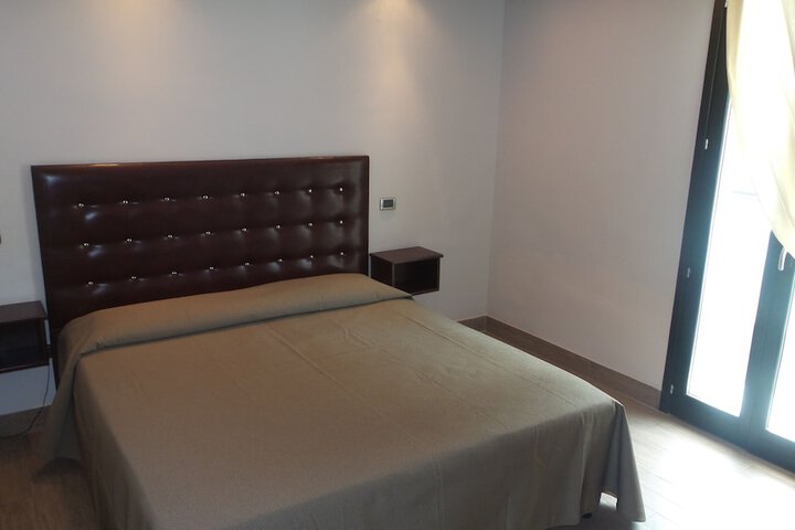 Room 11 of 63