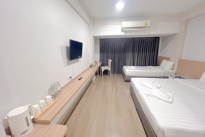 Room 28 of 56