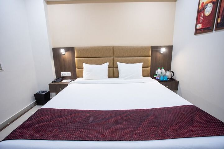 Room 8 of 31