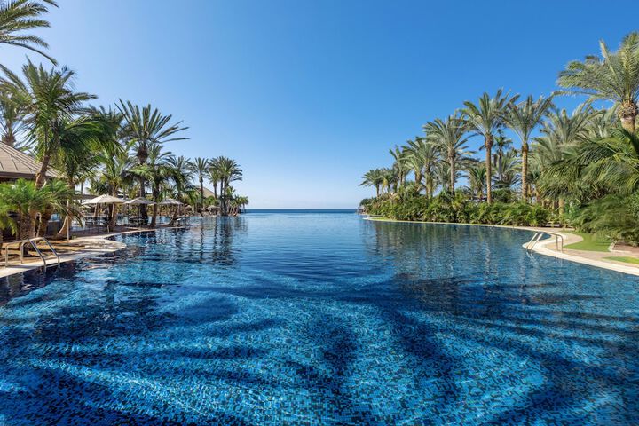 Exterior of Unique Club at Lopesan Costa Meloneras Resort