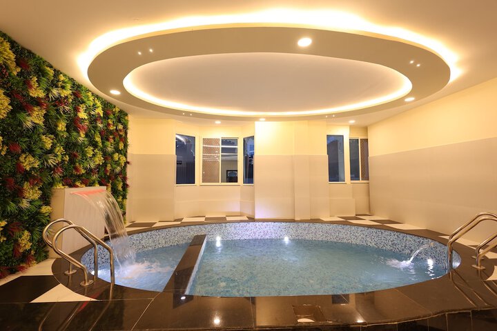 Pool 37 of 58