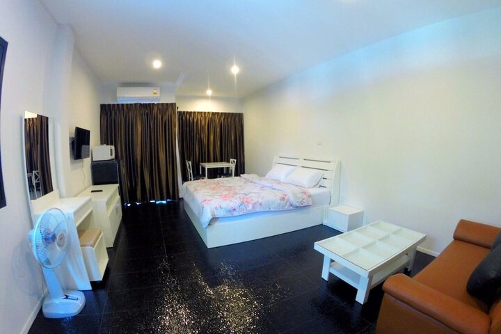 Room 10 of 54