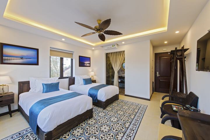 Room 17 of 72