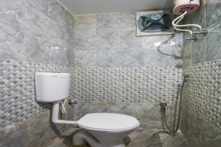 Room 5 of 71