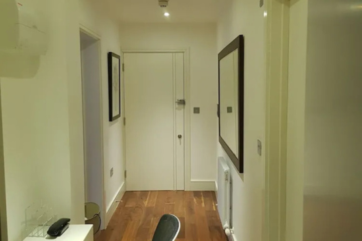 Room 5 of 13