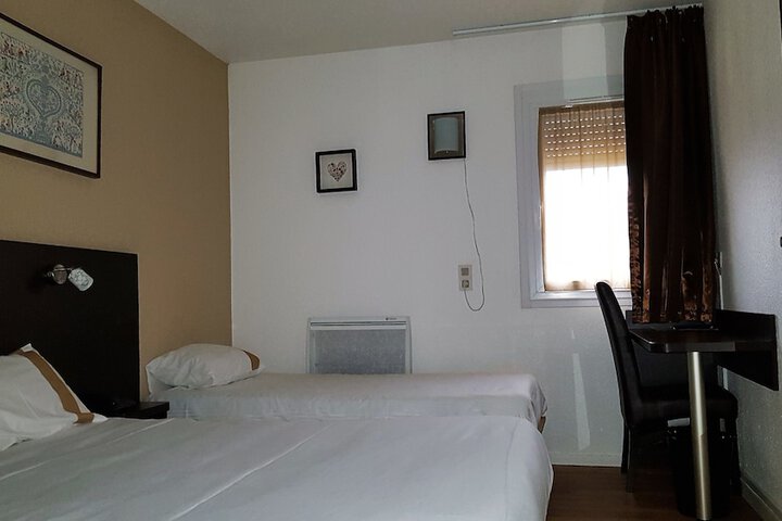 Room 16 of 29
