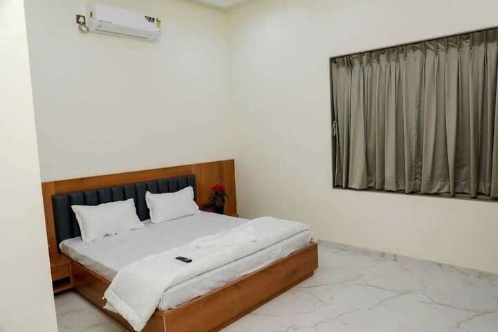 Glitz by Revansh Rooms-Alibaug Sea