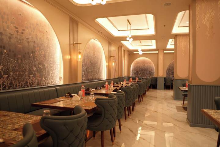 Dining 66 of 87
