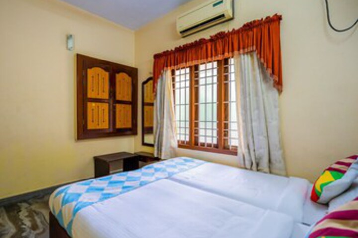 Room 35 of 44
