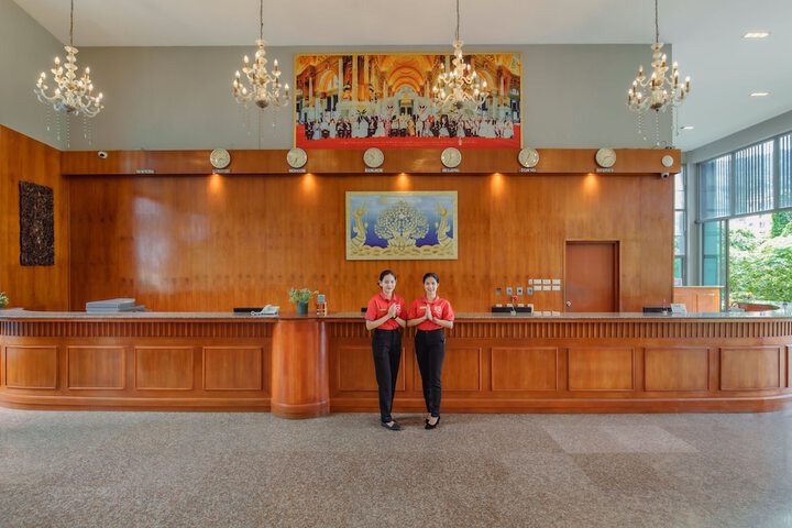Hotel Lobby